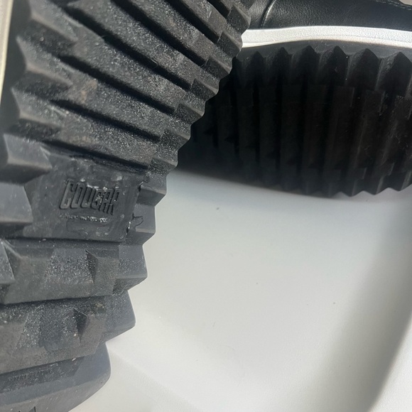 Cougar Sneakers Boot - Picture 8 of 8